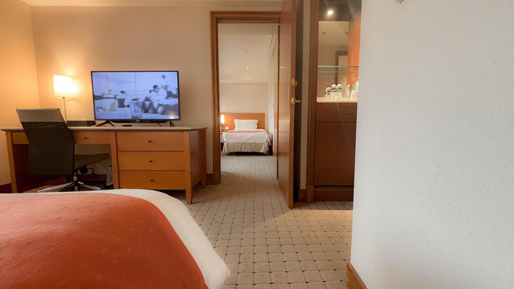 Hione Holiday Hotel Taipei Extérieur photo