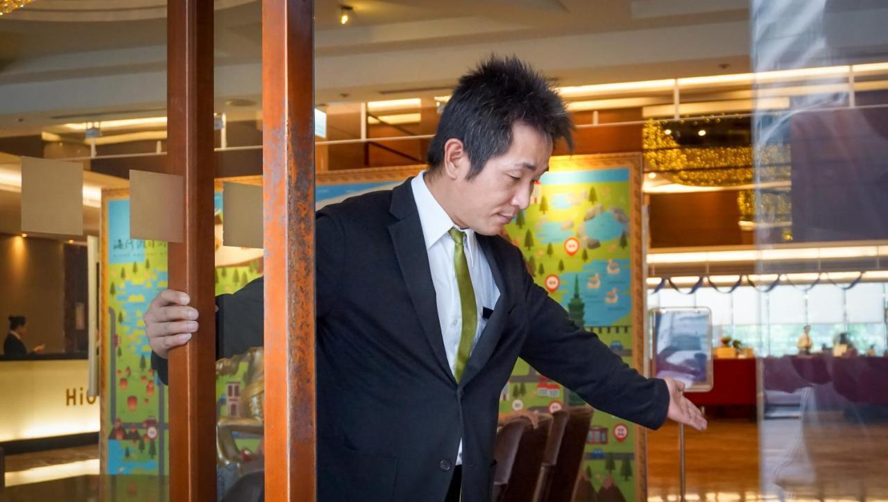 Hione Holiday Hotel Taipei Extérieur photo