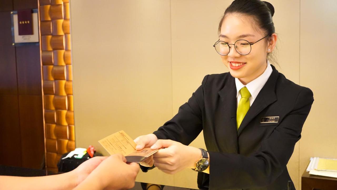 Hione Holiday Hotel Taipei Extérieur photo